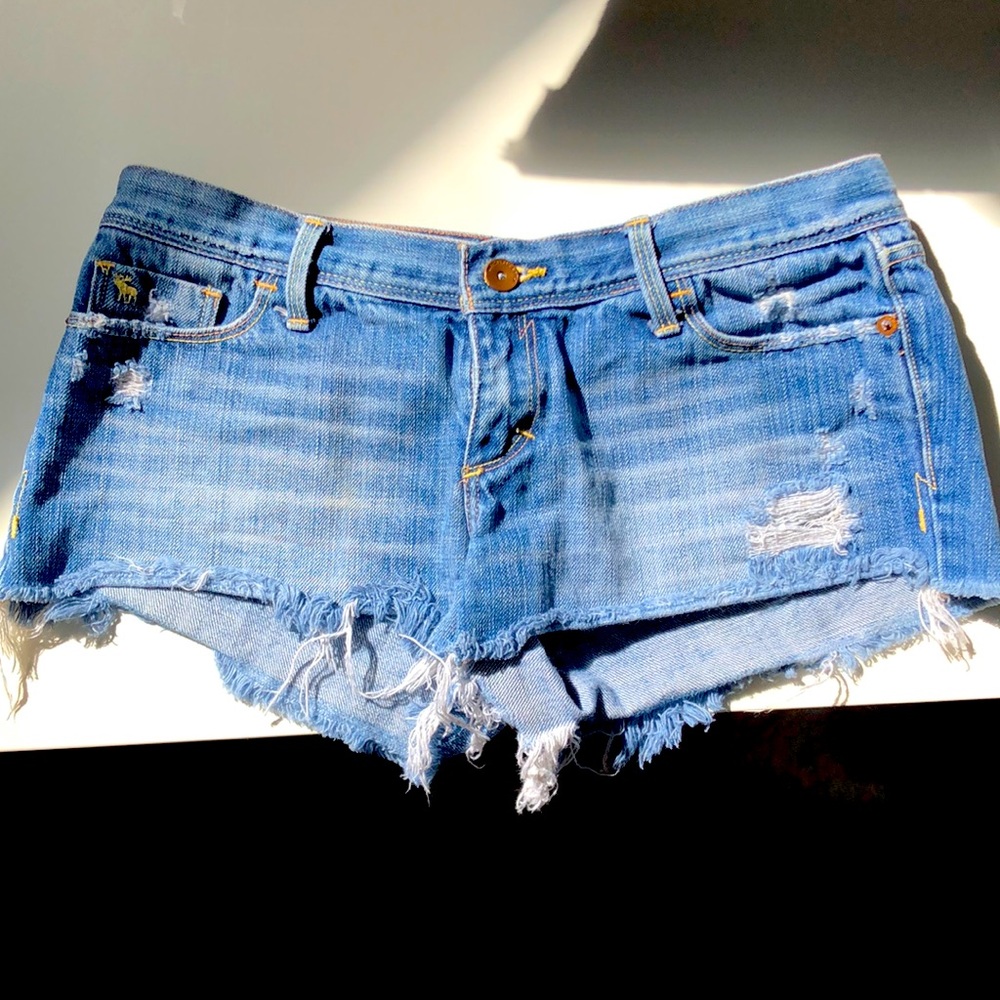 Vintage jean cutoffs. Daisy dukes!